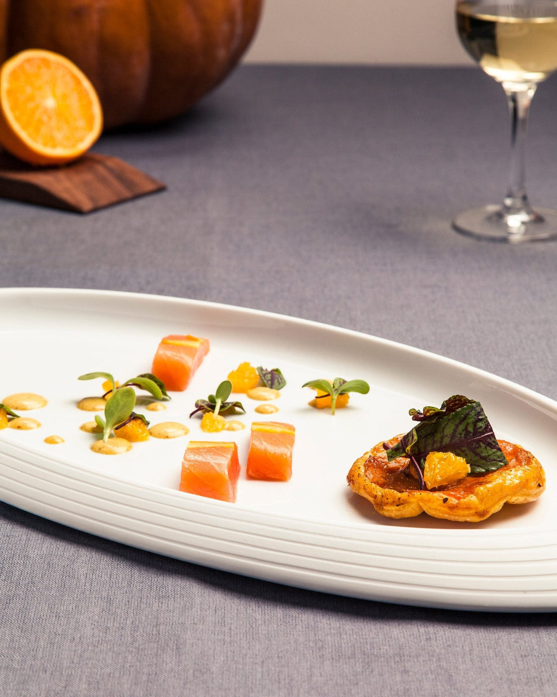 BALIK Sjomga Orange mit Kürbis-Tarte-Tatin und Currycreme