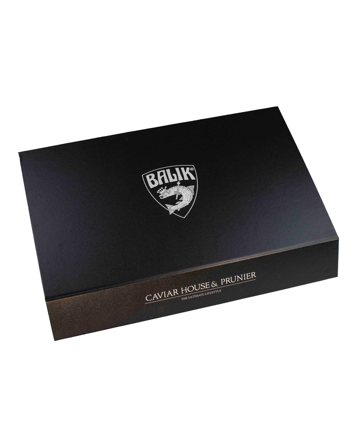 BALIK Experience Box, Deckel der schwarzen Geschenkbox mit BALIK-Wappen